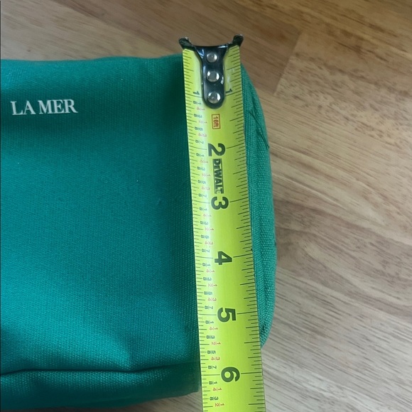 La Mer Emerald Green Pouch - Picture 2 of 5